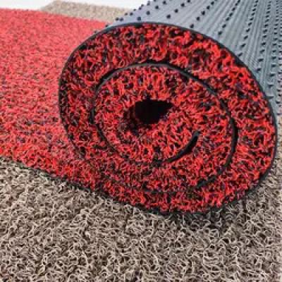 Hot Sale Spaghetti Noodle PVC Coil Mat Floor Mat With Spike Backing